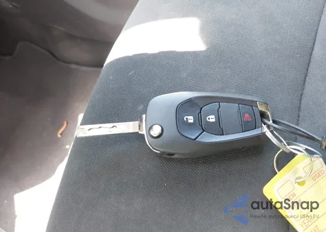 2021 Chevrolet Trax Fwd Ls z USA, uszkodzony, nr VIN KL7CJKSB5MB319406